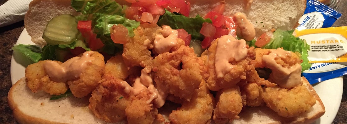 gotta try the shrimp po'boys with cajun fries