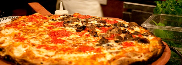 's has the best pizza this side of italy - the blackened