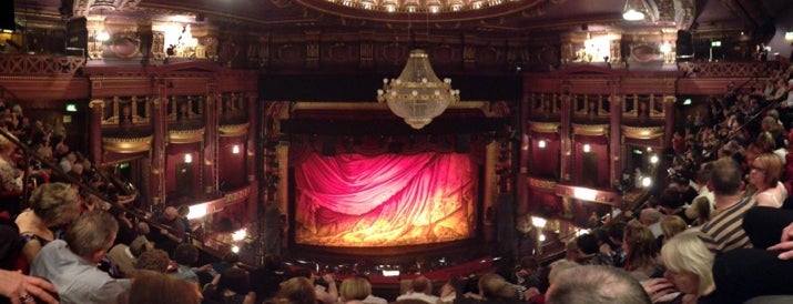 palace theatre is one of uk tour venues.
