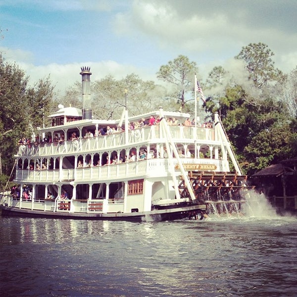 liberty square riverboat