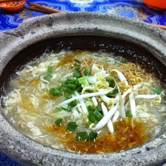 claypot noodle ()