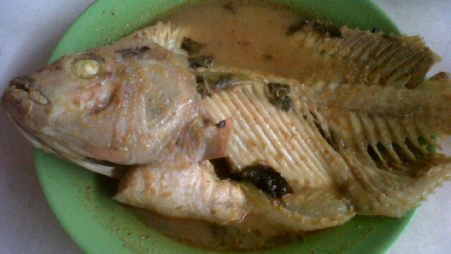 Warung Gulai Kepala Ikan 