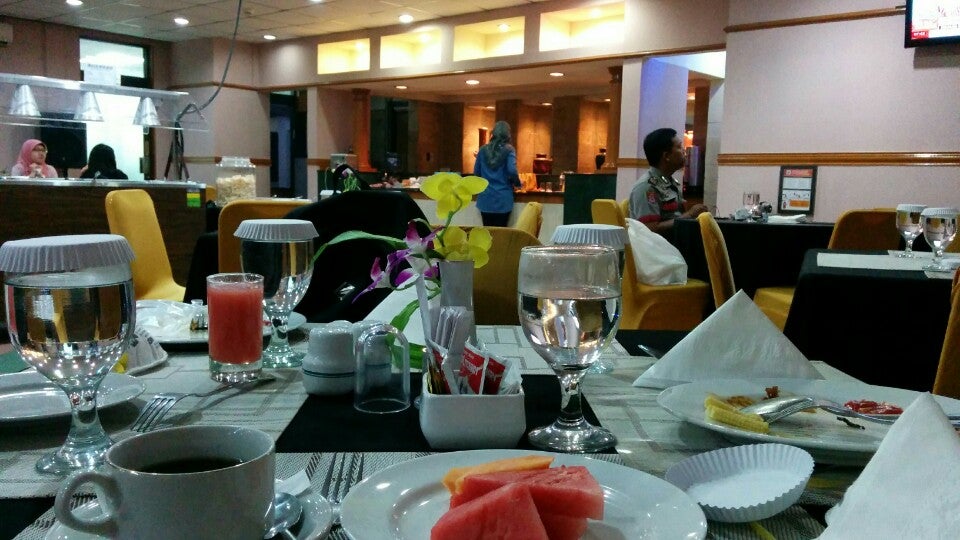 Rumbai Food Court (Messhall)