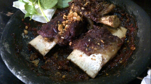 Warung Leko Iga Sapi Penyet