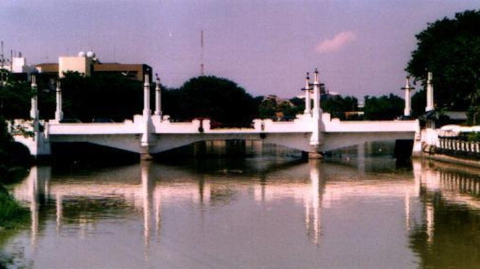 Jembatan Gubeng