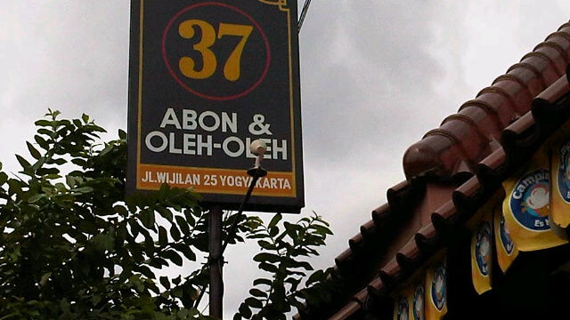 Warung 37 (Abon & Oleh-Oleh Khas Jogja)