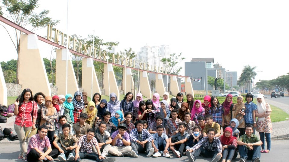 Universitas Negeri Surabaya (UNESA)