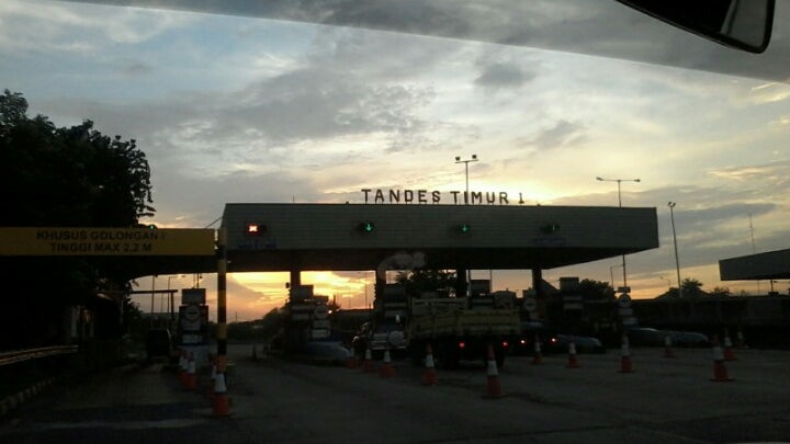 Gerbang Tol Tandes Timur 1