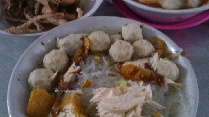 Bakso Wak Kumis (WK)