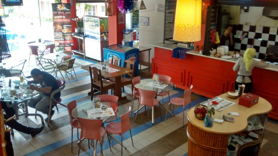 The Pool Cafe@Abadi Indah