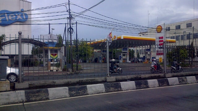 Pom bensin shell Gunung sahari