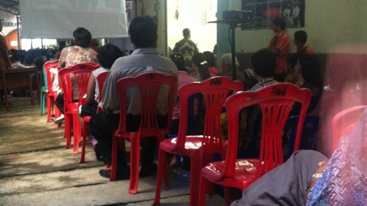 Gereja Katolik - Paroki Keluarga Kudus Cibinong