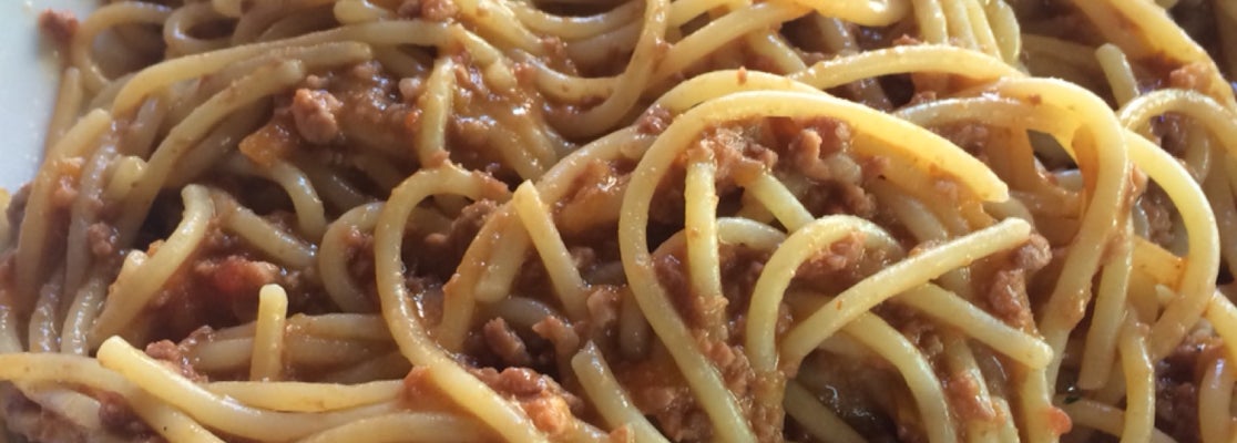 spaghetti bolognese  huge plate for 300pesos plus taxes.