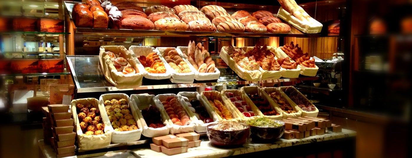 the mandarin cake shop is one of the 15 best places for