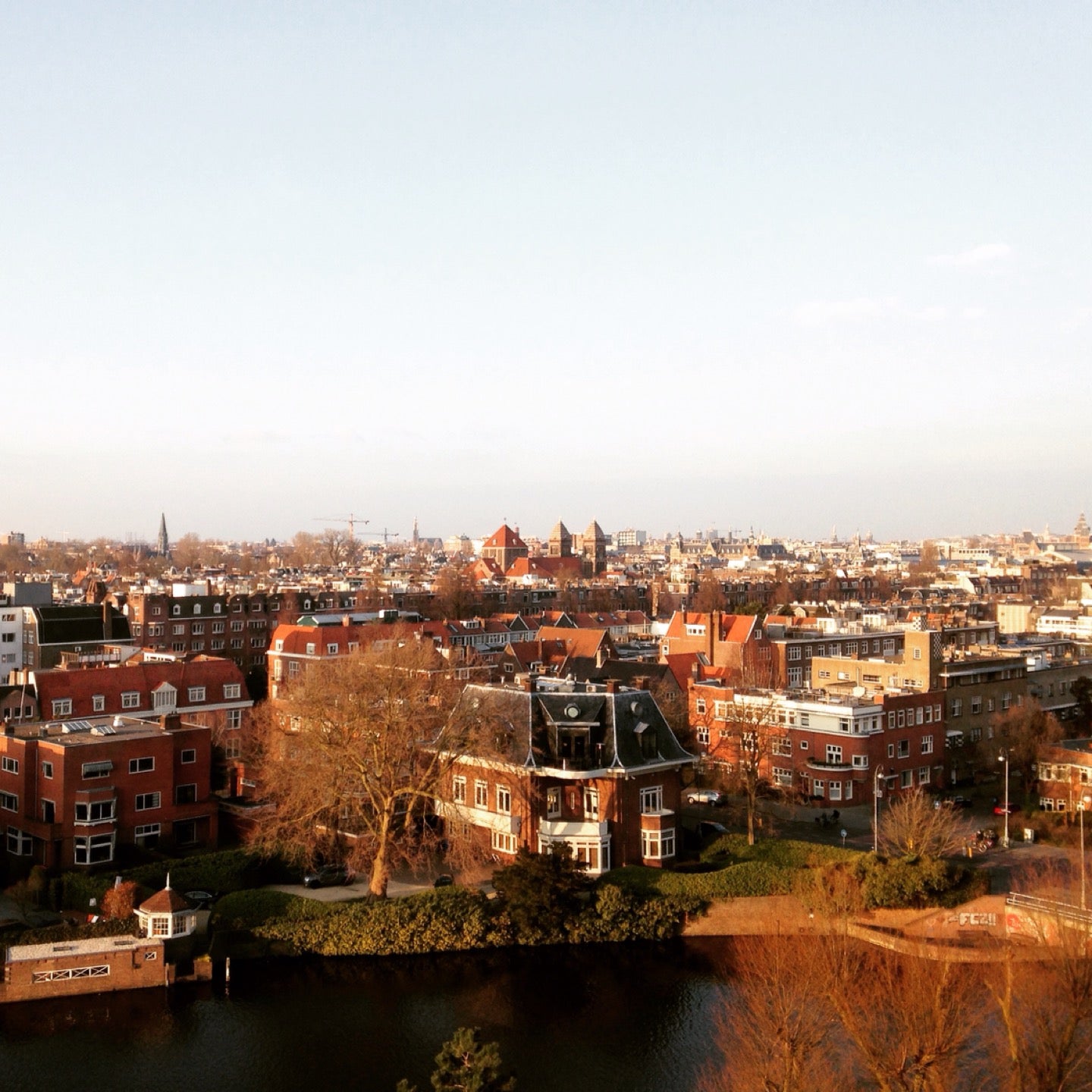 odd numbered rooms hace great views over the city