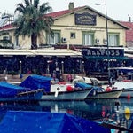 Allyoss Cafe & Bar