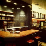Starbucks Coffee 神戸旧居留地店
