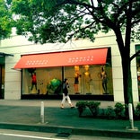BARNEYS NEW YORK 横浜店