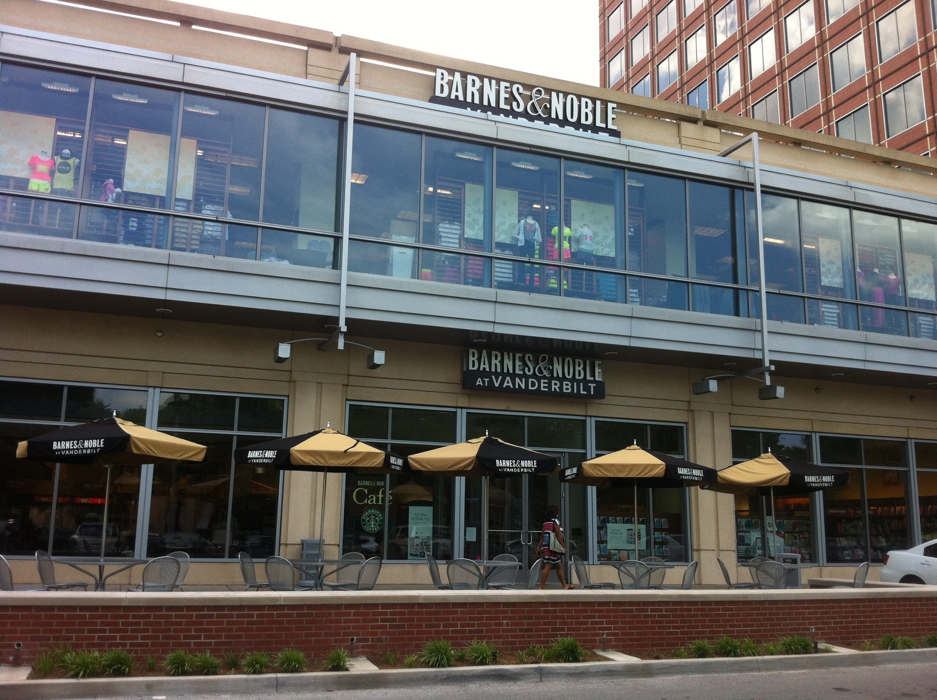 Barnes & Noble at 2501 West End Ave Nashville TN Barnes & Noble at 2501 West End Ave Nashville TN