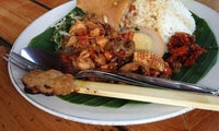 Nasi Ayam Kedewatan Ibu Mangku