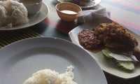 Ayam Penyet Melawati