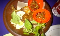Warung LaiLa ayam penyet