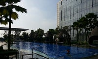 hilton swimming pool n fitness centre