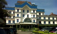 puri khatulistiwa hotel