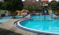 Kolam Renang Giri Mekar Indah