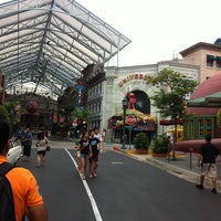 universal studios guest services