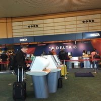  Delta  Air Lines Ticket Counter  Portland International 