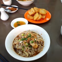 Photo taken at 999 Shan Noodle Shop by Tu on 2/20/2018