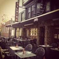 Photo taken at Sylvia&amp;#39;s Restaurant by Hồng Loan on 10/16/2012