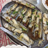 Photo taken at Jade Garden Seafood Corner by Corinne K. on 5/13/2017