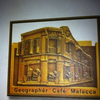 Photo taken at Geographér Café by danny c. on 10/20/2012