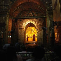 Photo taken at မဟာမုနိဘုရားကြီး Maha Myat Muni Buddha Image by Sittipat M. on 5/11/2013