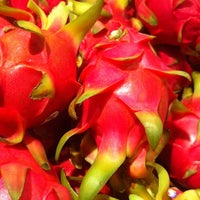 Photo taken at Hong Kong Supermarket 香港超級市場 by T T. on 5/2/2012