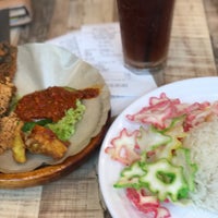 Dapur Penyet Bukit Bintang Photo Taken At Dapur Penyet Bukit Bintang By Aween I On 7 11