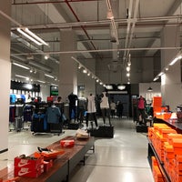 nike store venezia