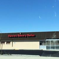 Slideshow Flowers Foods Revives Wonder Bread Plant Baking Photo Taken At Flowers Bakery Outlet Hostess By Twiggiewoodhd D On 1 23