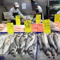 Photo taken at Hong Kong Supermarket 香港超級市場 by Chenyu on 6/9/2013