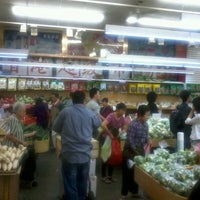 Photo taken at Hong Kong Supermarket 香港超級市場 by Justin d. on 9/15/2012