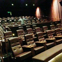 Island Cinema Fashion Newport Beach Movie Theater Island Cinema Cafe At Fashion