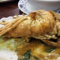 Photo taken at Jade Garden Seafood Corner by Marcella M. on 9/8/2017