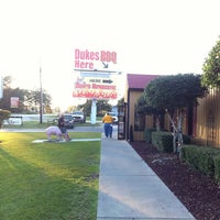 Duke's Barbeque - 949 Robertson Blvd