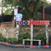 Photo taken at Zoo Johor by Zaridi on 2/17/2018