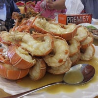 Photo taken at Jade Garden Seafood Corner by Arthur C. on 8/25/2014