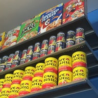 Photo taken at bodega pizza by Roxanne P. on 3/12/2017