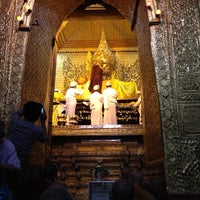 Photo taken at မဟာမုနိဘုရားကြီး Maha Myat Muni Buddha Image by 愛神 on 3/18/2013
