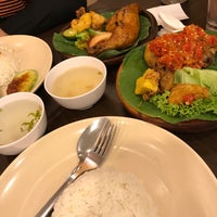 Dapur Penyet The Real Cuisine Malay Restaurant Photo Taken At Dapur Penyet The Real Cuisine By Fatian Athiea On 8